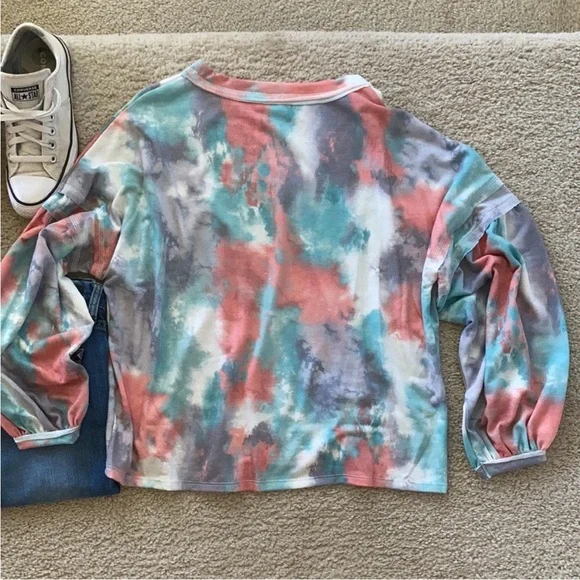 Long Puff Sleeves Tie Dye Top - Picture 7 of 7